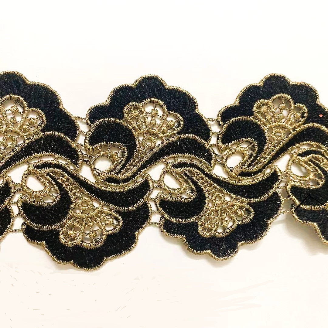 Black and gold double edged Serpentine Art Deco trim.G